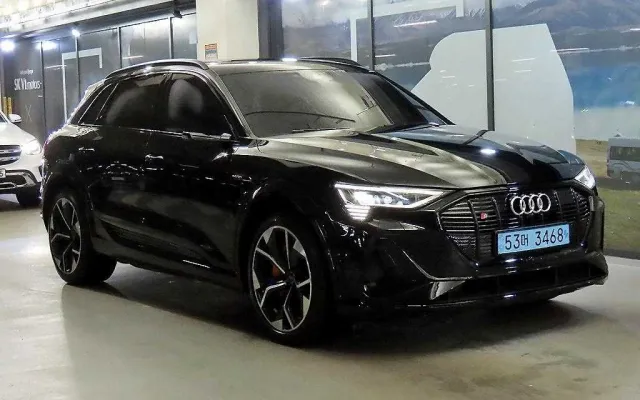 수원국산중고차 e-트론 S 매물 사진 4 - 2023/08 65,663km